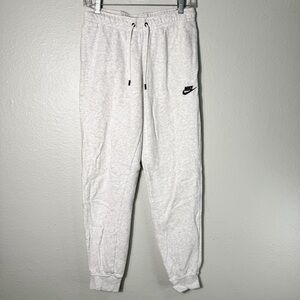 Nike Essential Fleece Jogger Light Heathered Gray Sweatpants